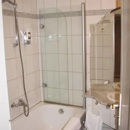 Отель Silberhof 2*